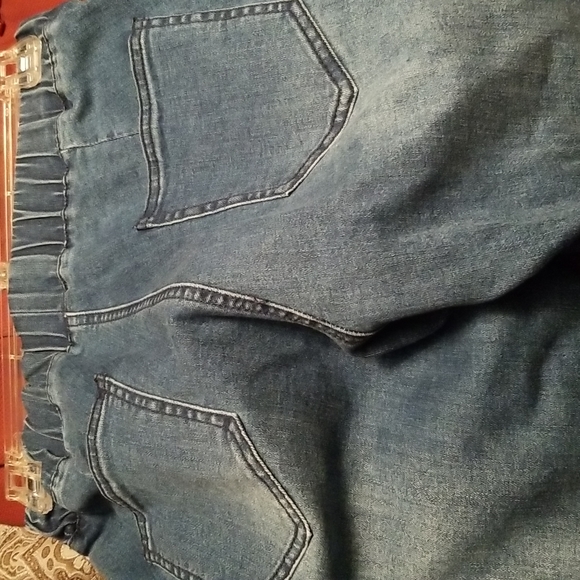 Flare Leg Distressed Jeans - Picture 5 of 6